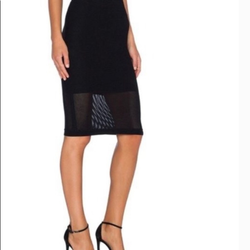 BCBGeneration Ribbed w/ Bottom Mesh Panel. Black, SZ.M/L